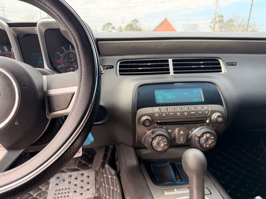 2010 Chevrolet Camaro Image 13