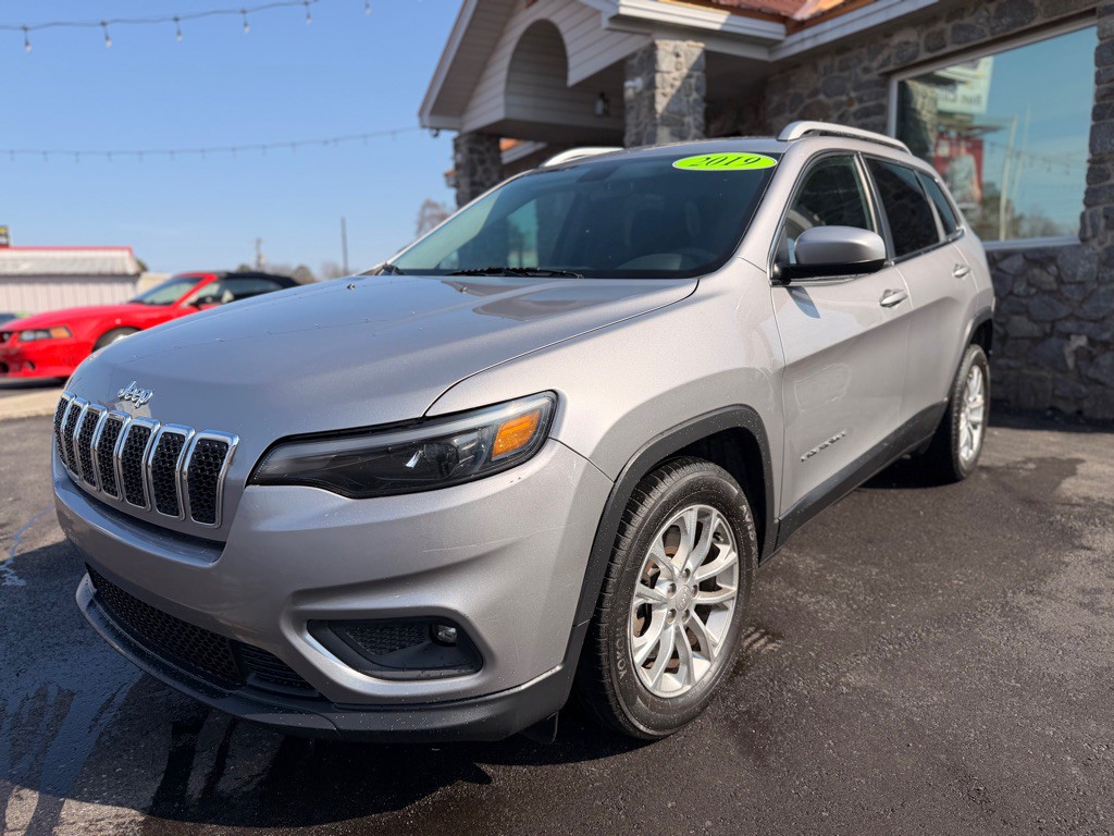 2019 Jeep Cherokee Image 1