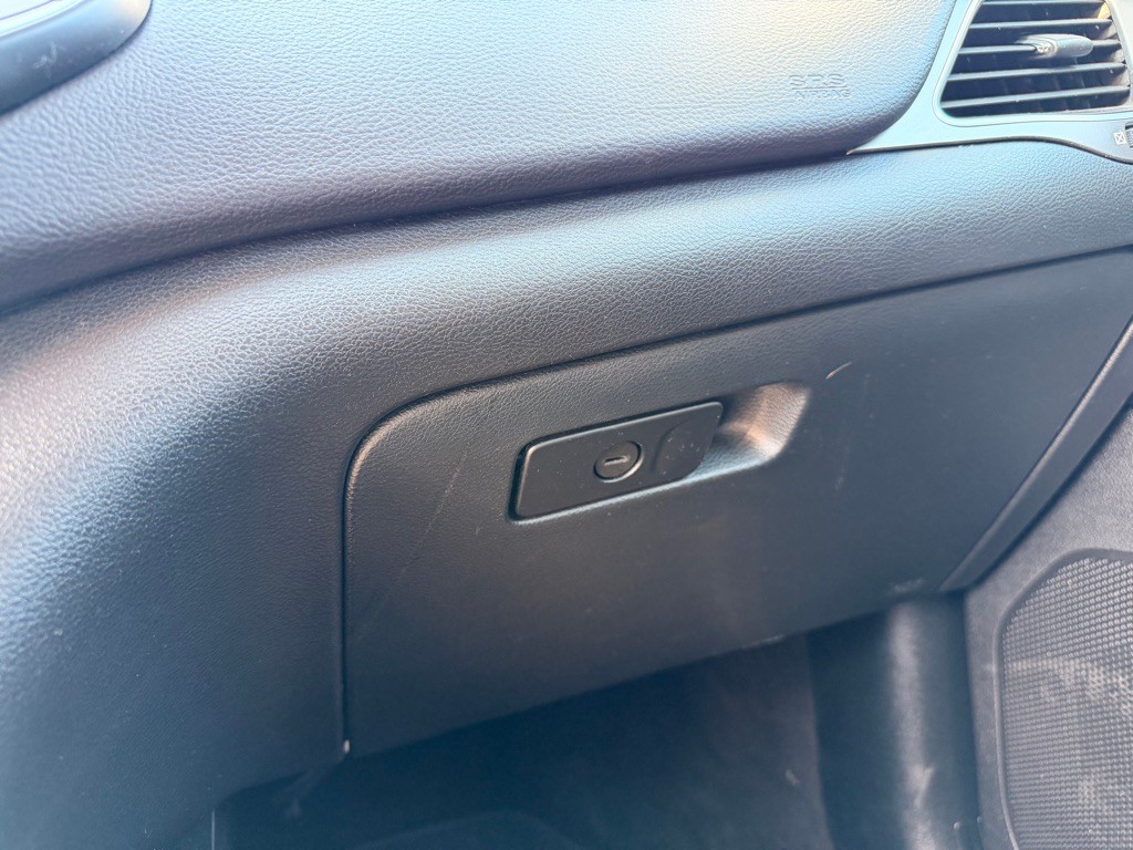 2019 Jeep Cherokee Image 14