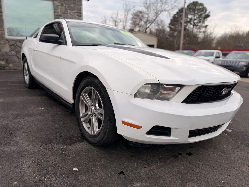 2011 Ford Mustang Image 3