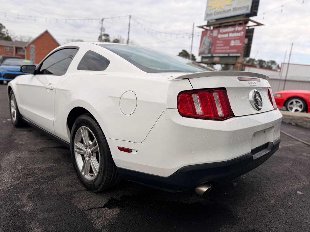 2011 Ford Mustang Image 7