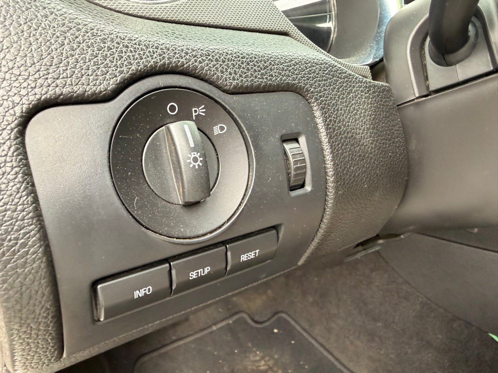 2011 Ford Mustang Image 12