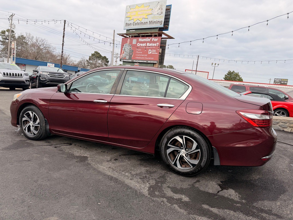 2017 Honda Accord Image 8