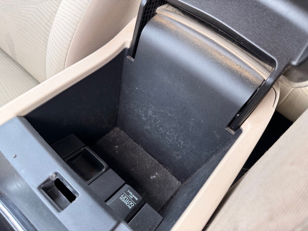 2017 Honda Accord Image 19