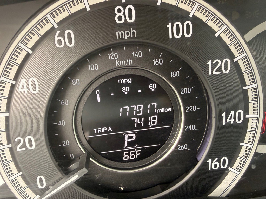 2017 Honda Accord Image 22