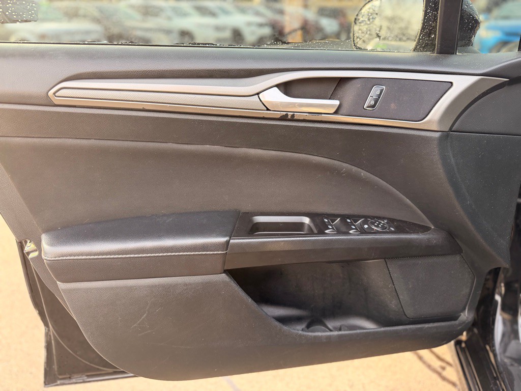 2017 Ford Fusion Image 9