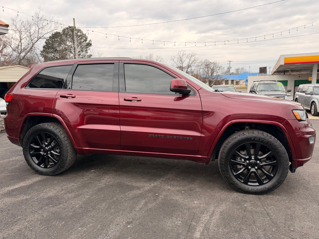 2018 Jeep Grand Cherokee Image 4