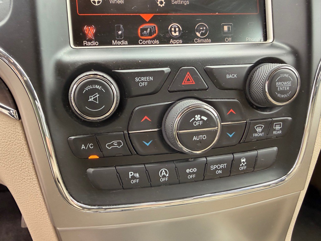 2016 Jeep Grand Cherokee Image 17