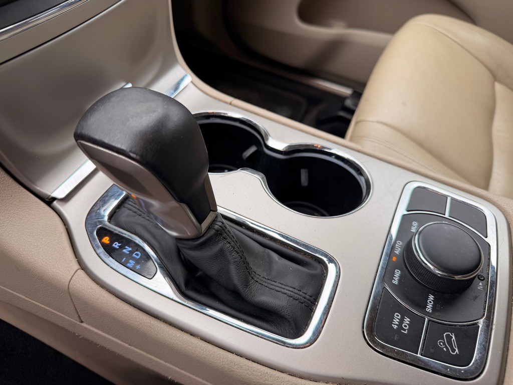 2016 Jeep Grand Cherokee Image 19