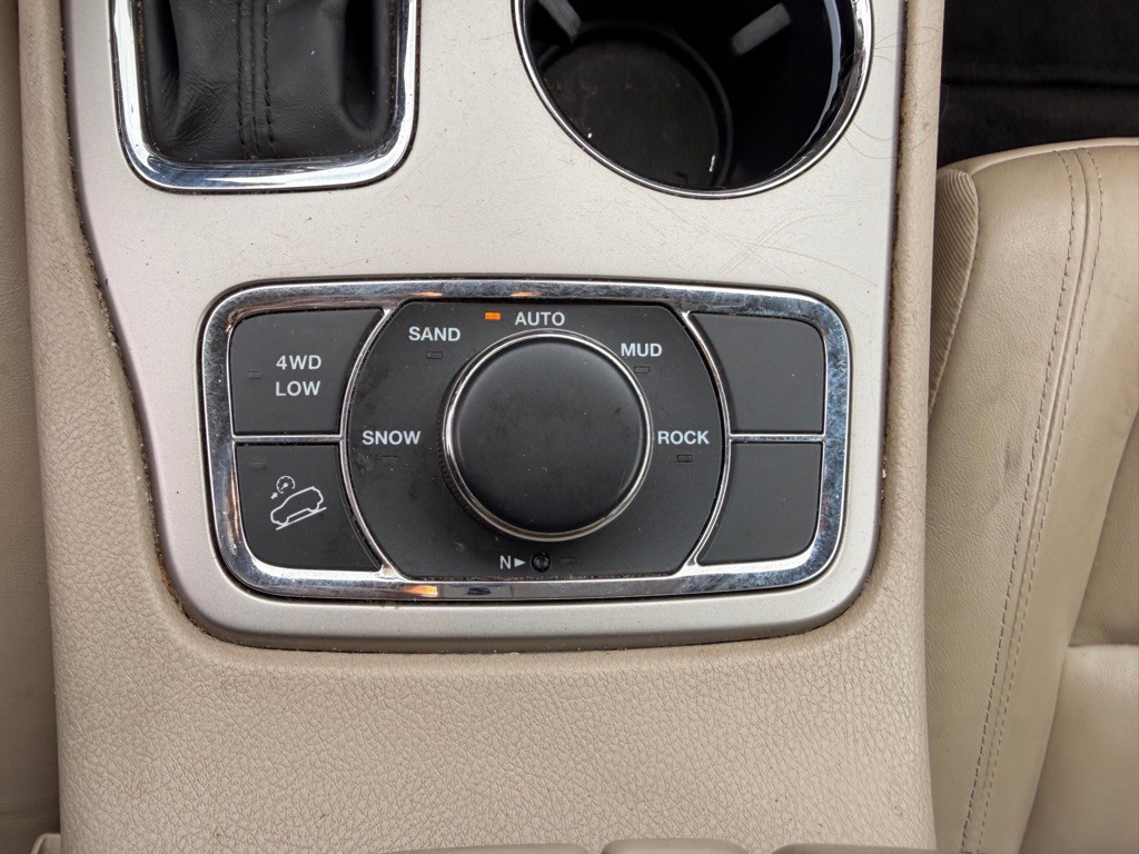 2016 Jeep Grand Cherokee Image 20