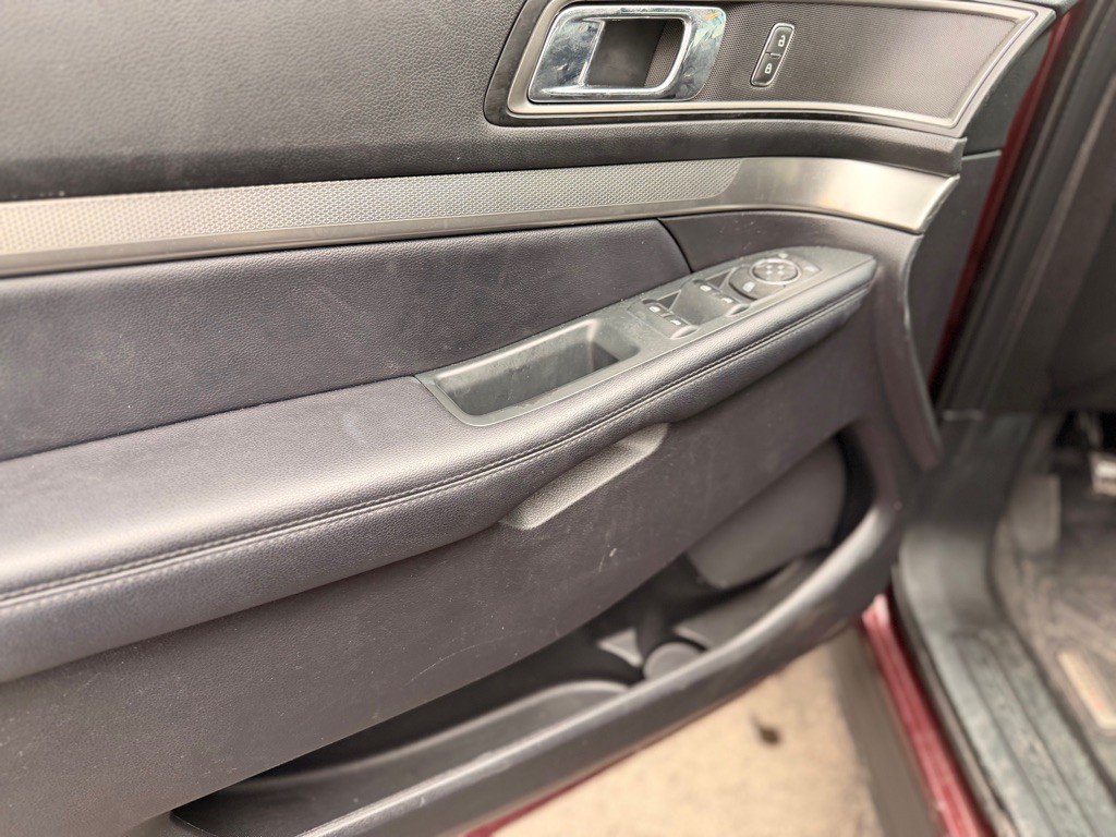 2018 Ford Explorer Image 9