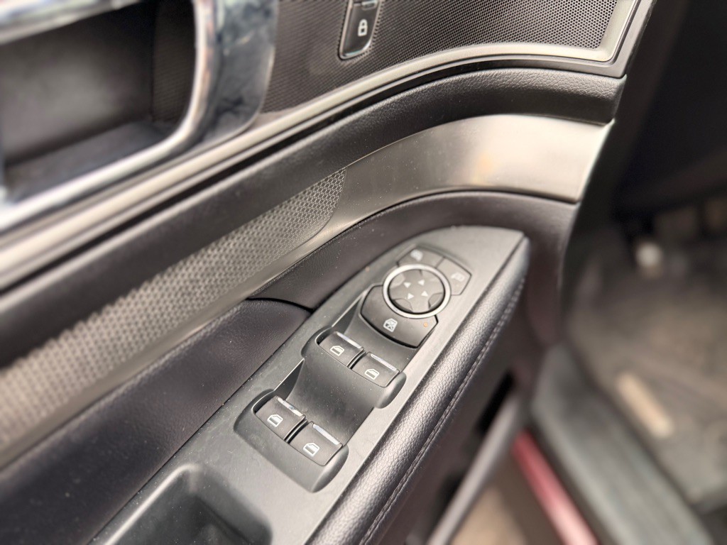 2018 Ford Explorer Image 10