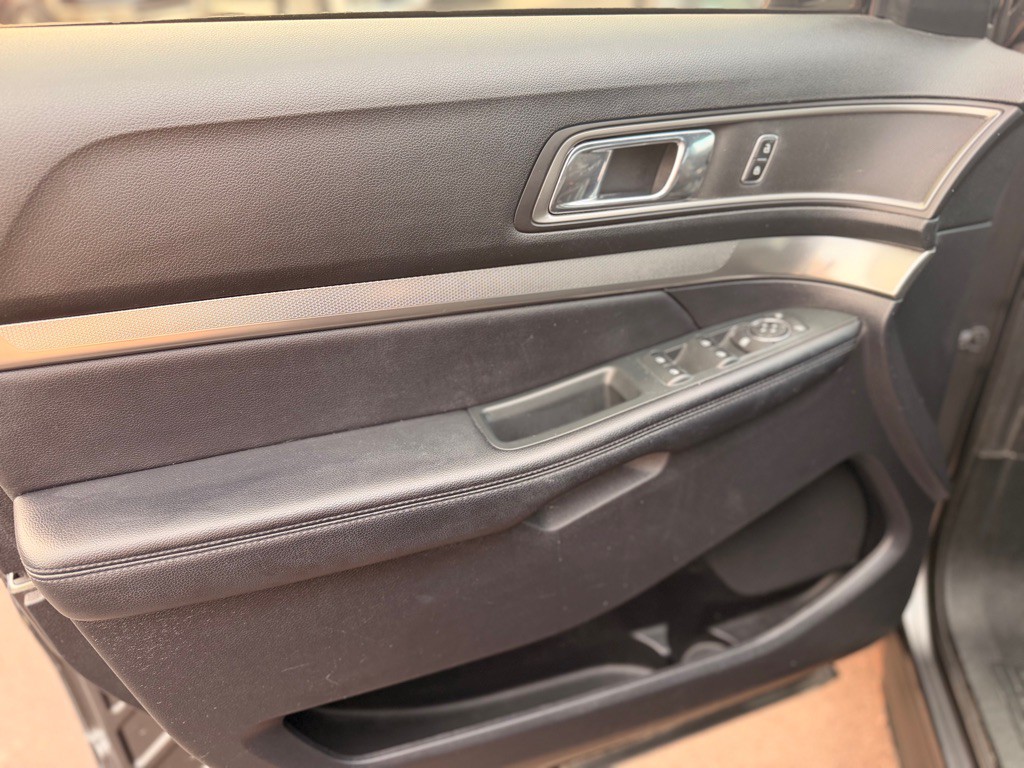 2019 Ford Explorer Image 9