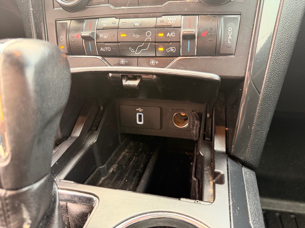 2019 Ford Explorer Image 16