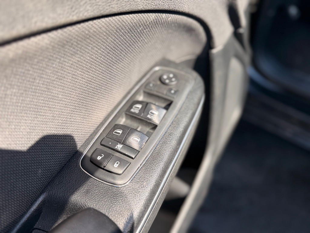 2017 Dodge Charger Image 10