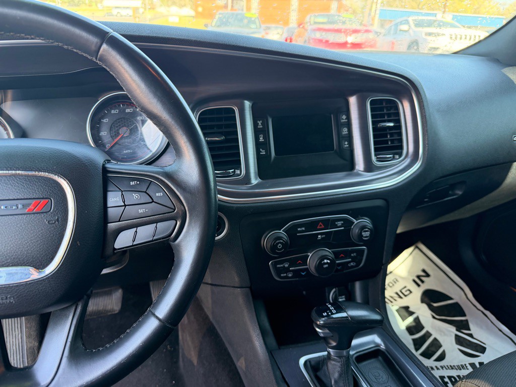 2017 Dodge Charger Image 13
