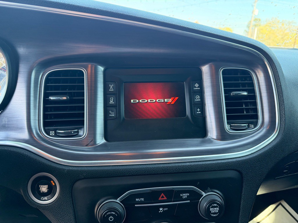 2017 Dodge Charger Image 14