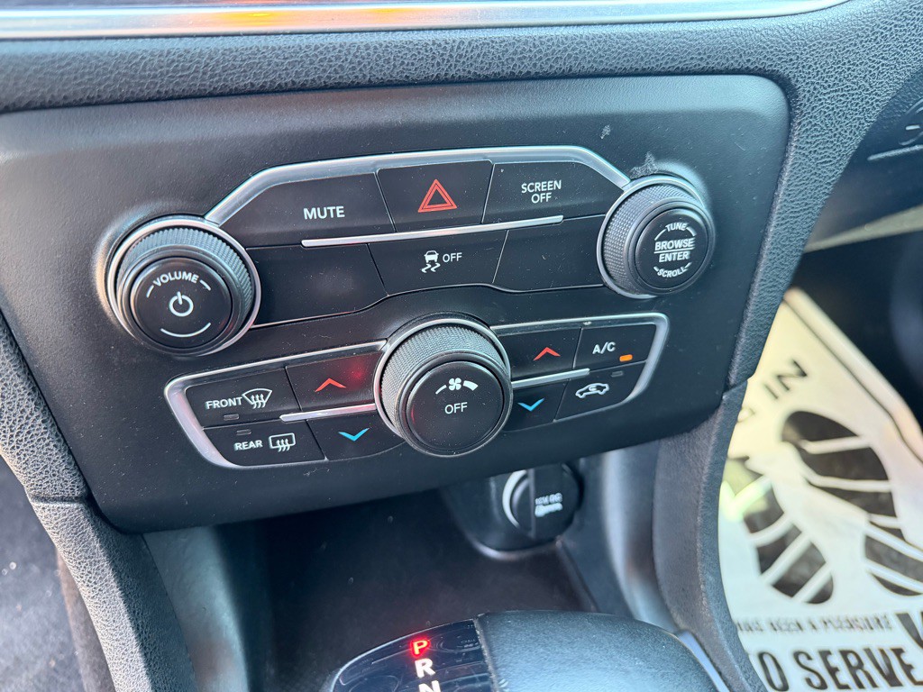 2017 Dodge Charger Image 15