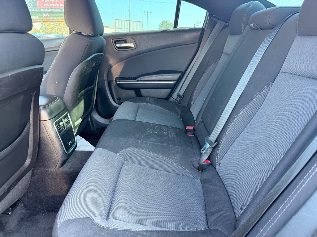 2017 Dodge Charger Image 21