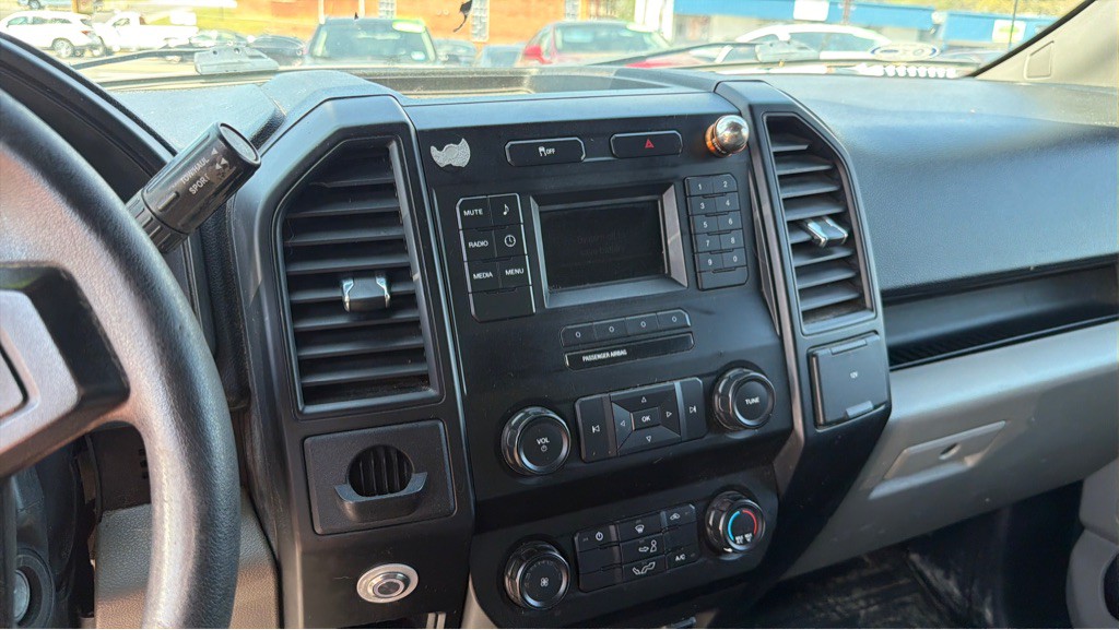 2017 Ford F-150 Image 15