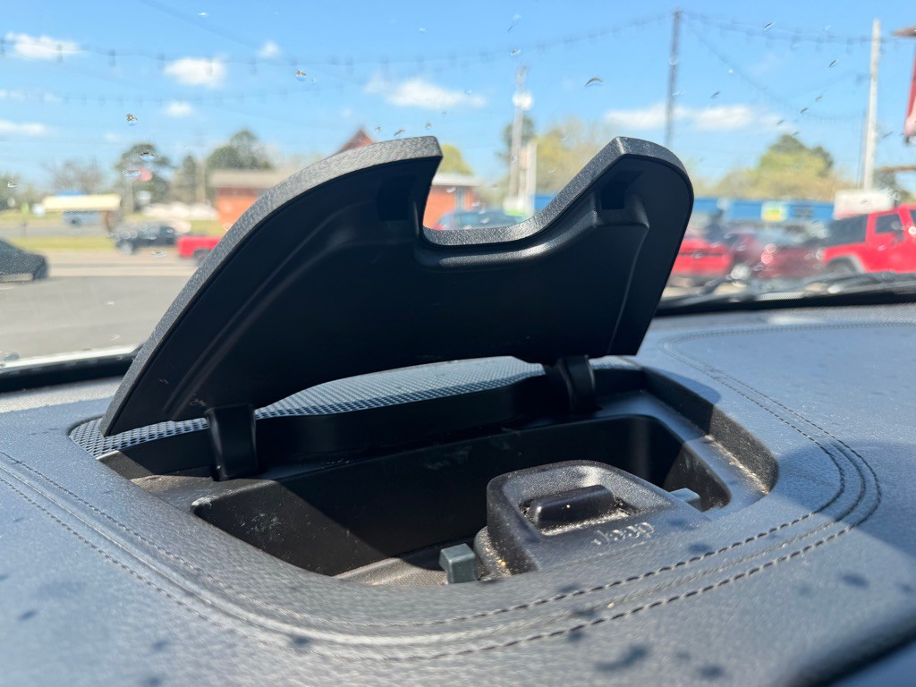 2021 Jeep Cherokee Image 16