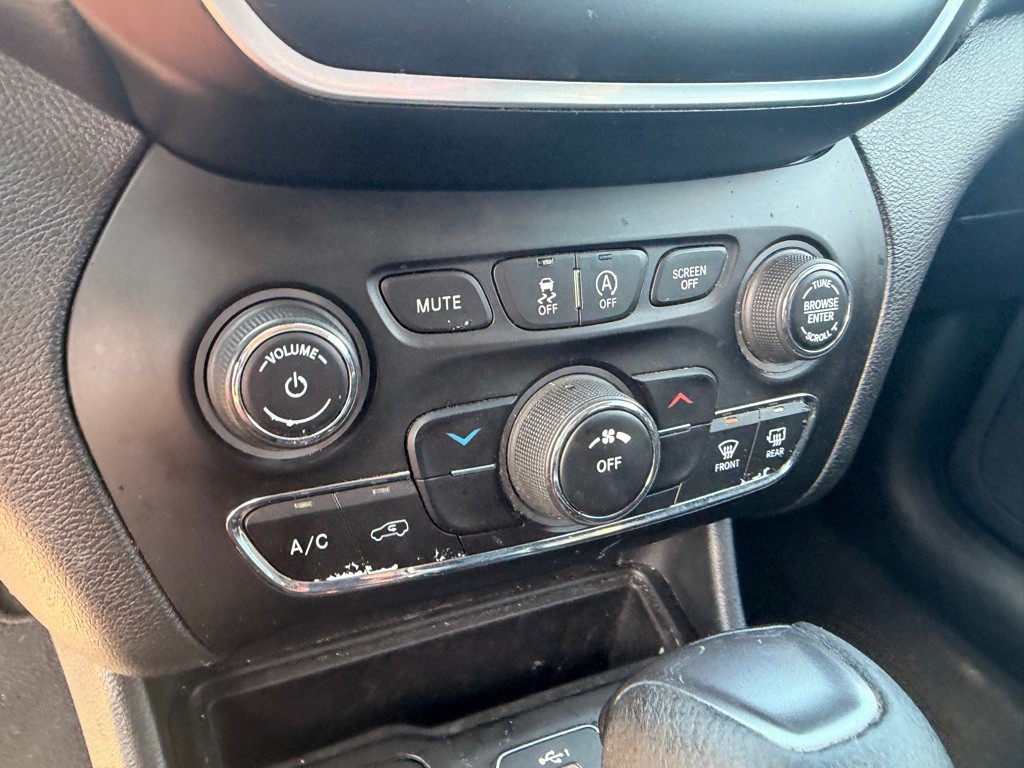 2021 Jeep Cherokee Image 17