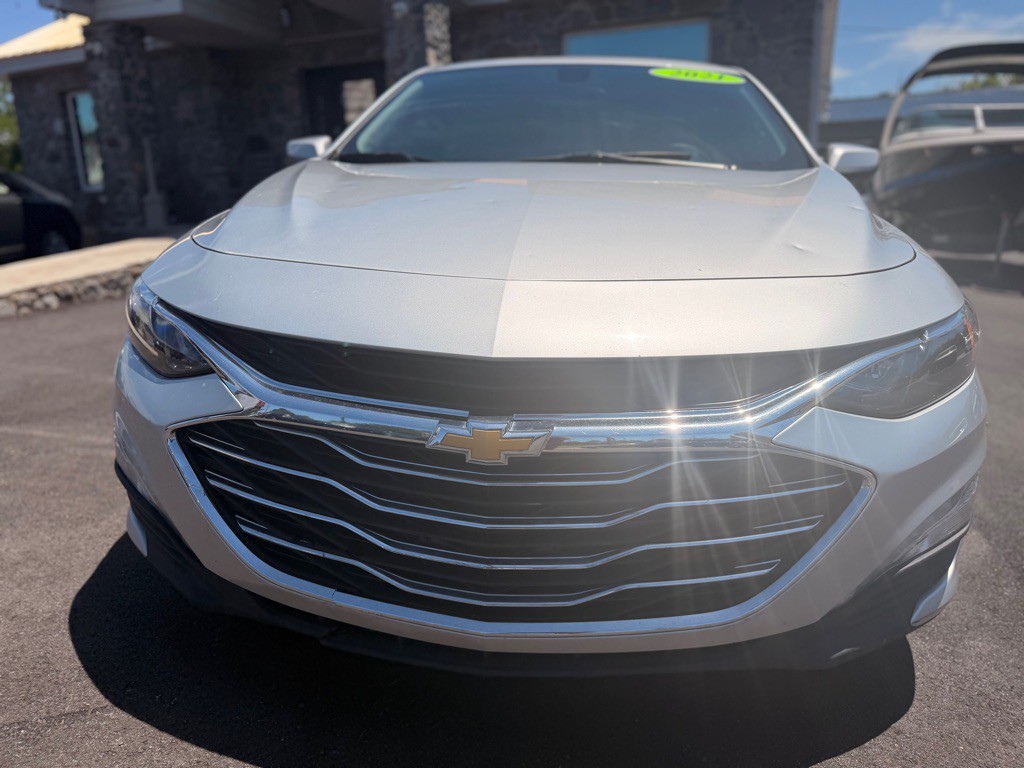 2021 Chevrolet Malibu Image 2