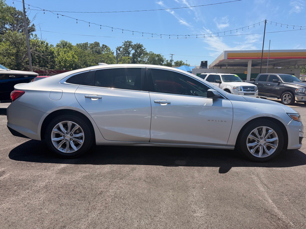 2021 Chevrolet Malibu Image 4
