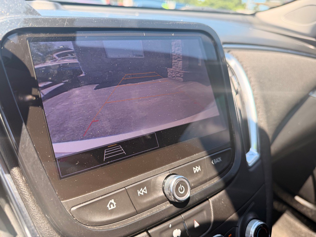 2021 Chevrolet Malibu Image 21