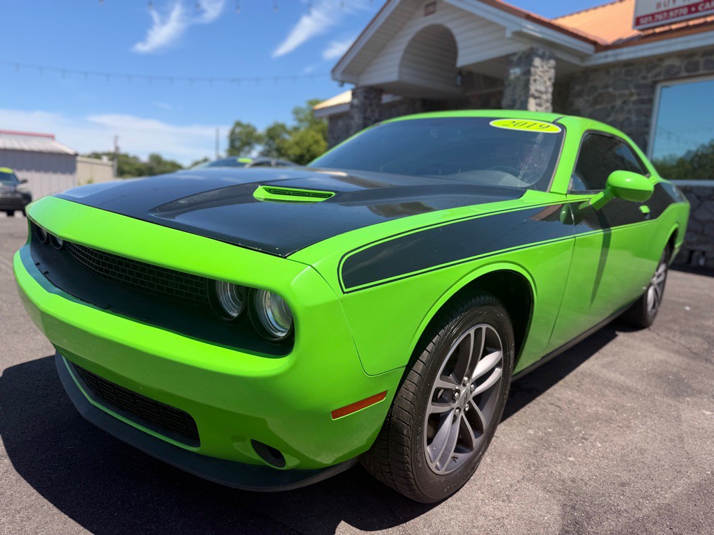 2019 Dodge Challenger Image 1