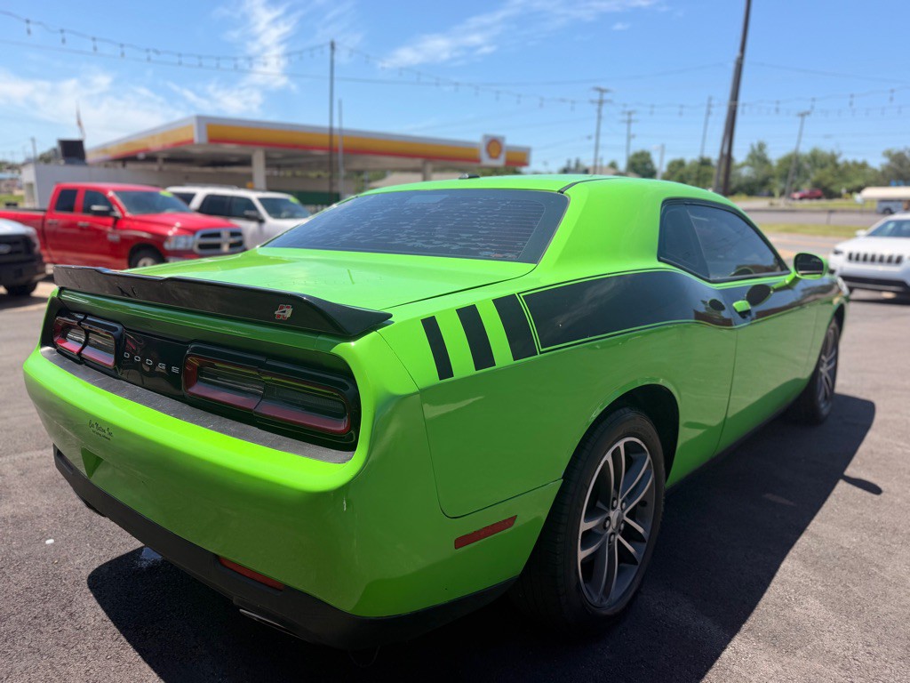 2019 Dodge Challenger Image 5