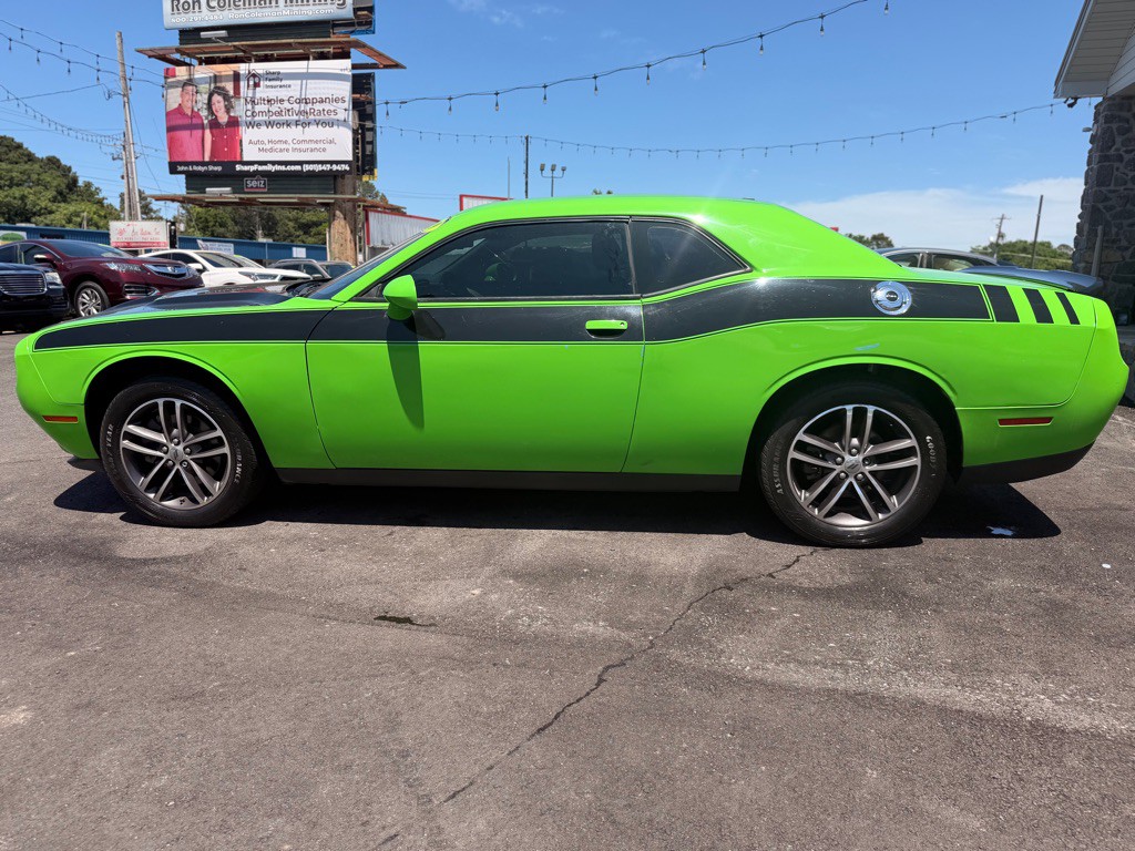 2019 Dodge Challenger Image 8