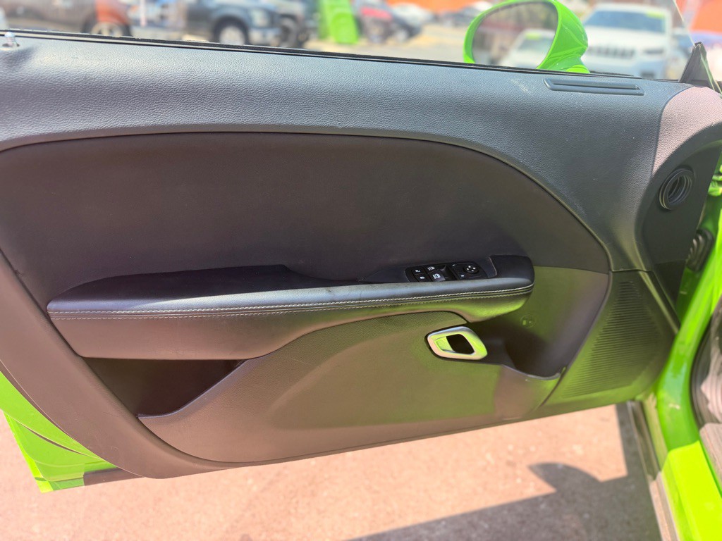 2019 Dodge Challenger Image 9