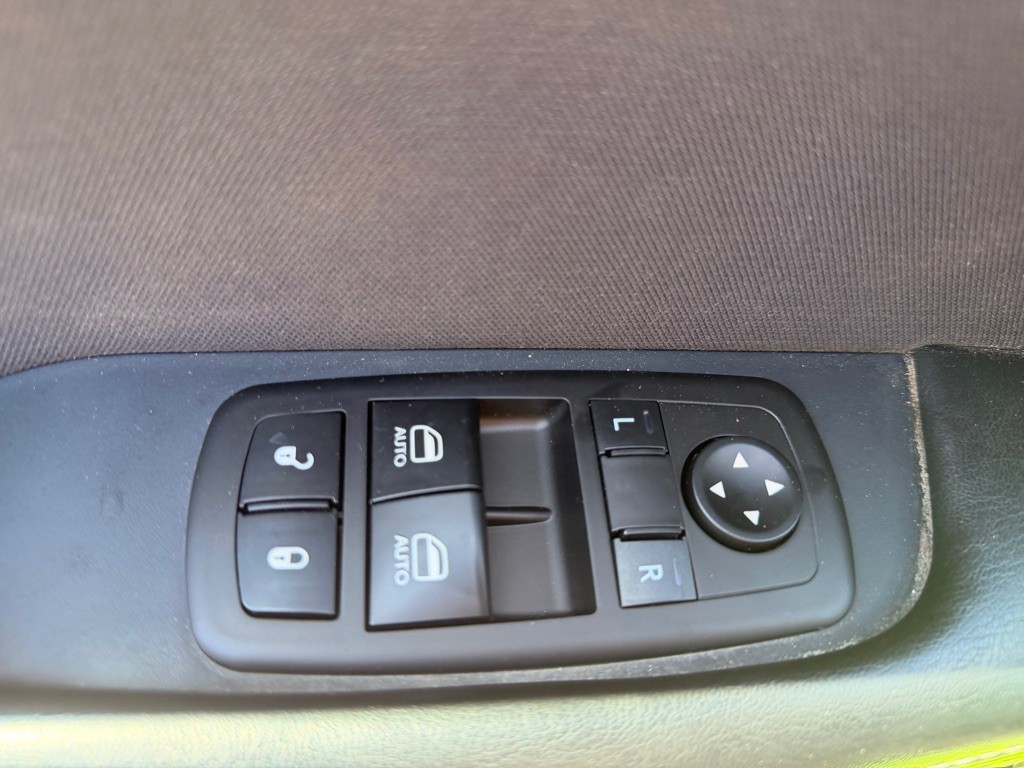 2019 Dodge Challenger Image 10