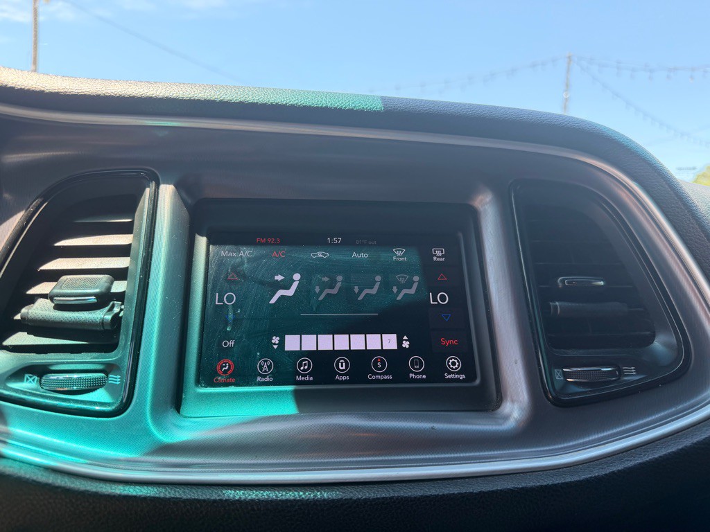 2019 Dodge Challenger Image 15