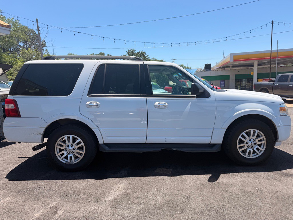 2011 Ford Expedition Image 4