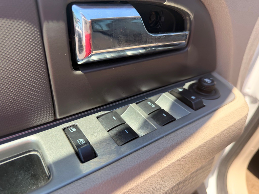 2011 Ford Expedition Image 11