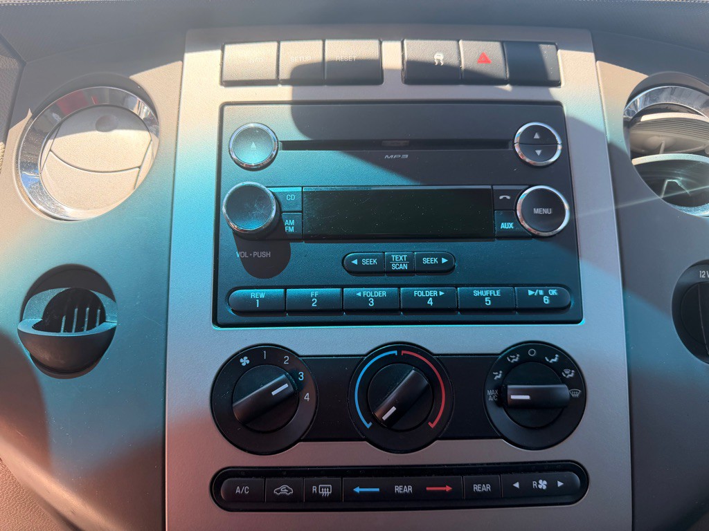 2011 Ford Expedition Image 17