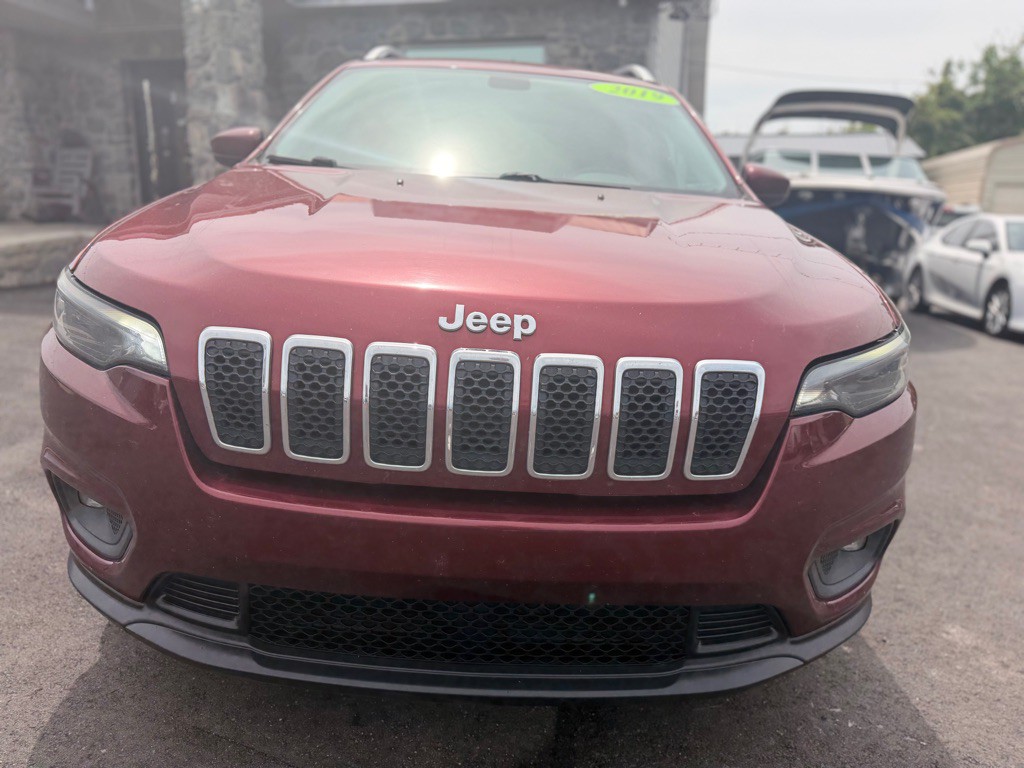 2019 Jeep Cherokee Image 2