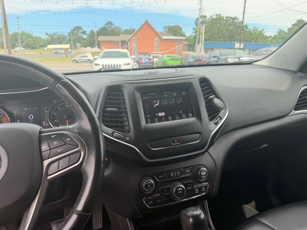2019 Jeep Cherokee Image 13