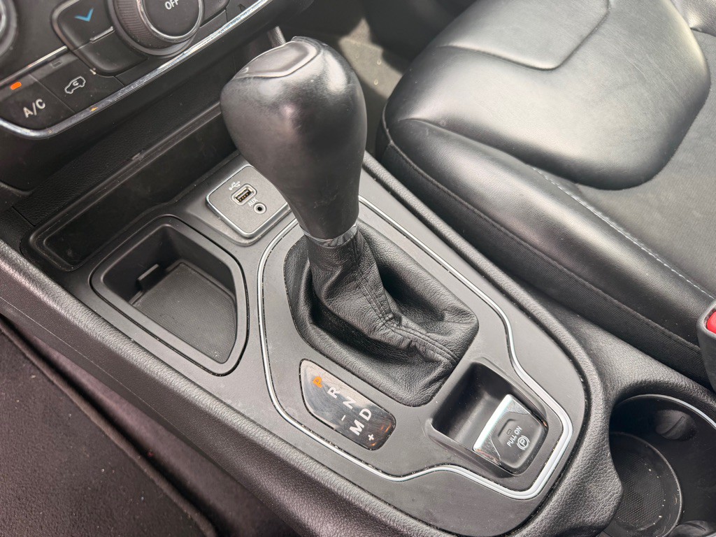 2019 Jeep Cherokee Image 19