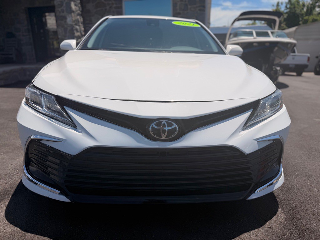 2021 Toyota Camry Image 2