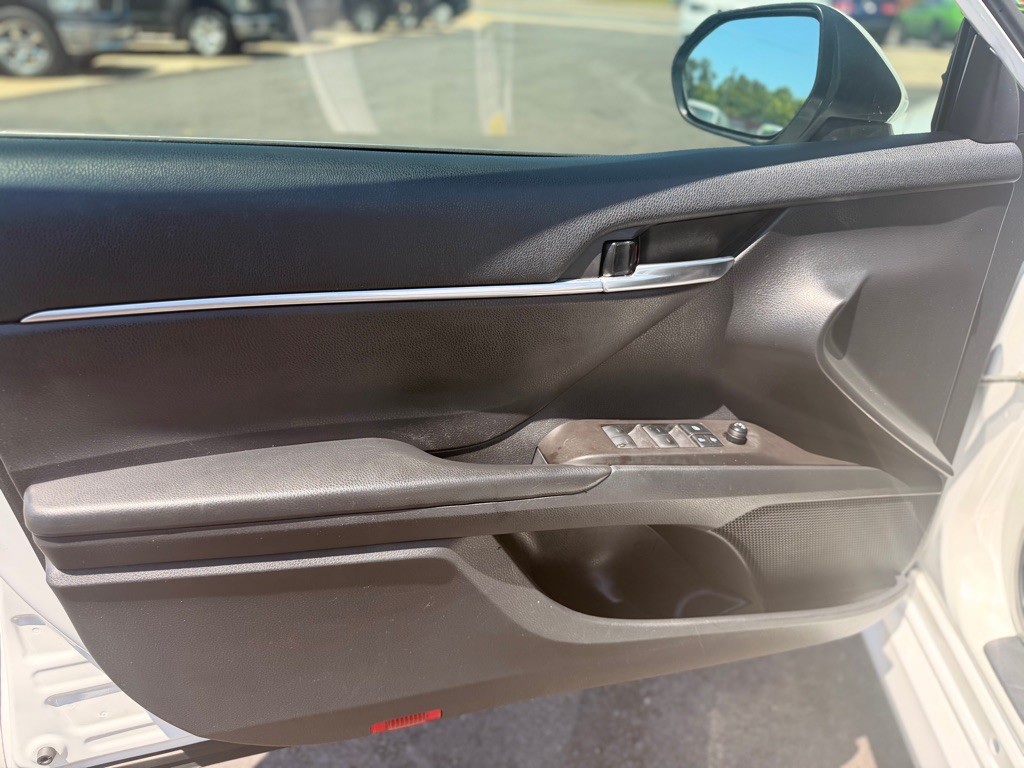 2021 Toyota Camry Image 9