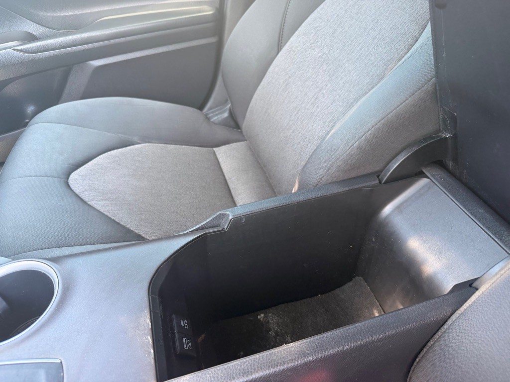 2021 Toyota Camry Image 19