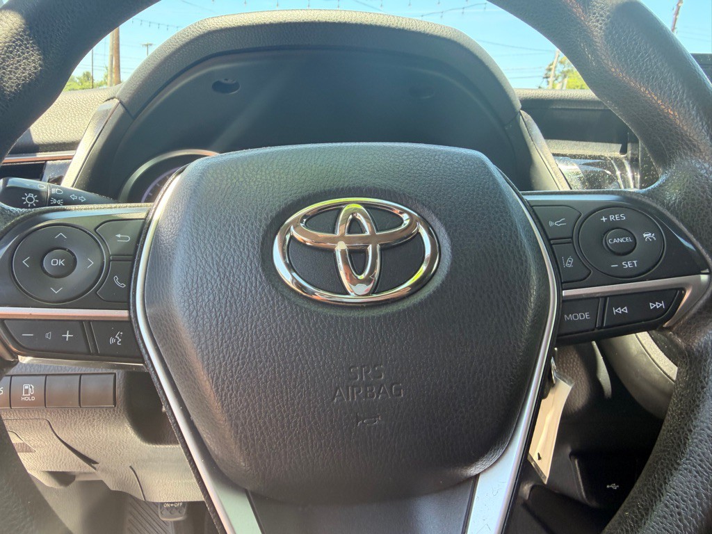 2021 Toyota Camry Image 21