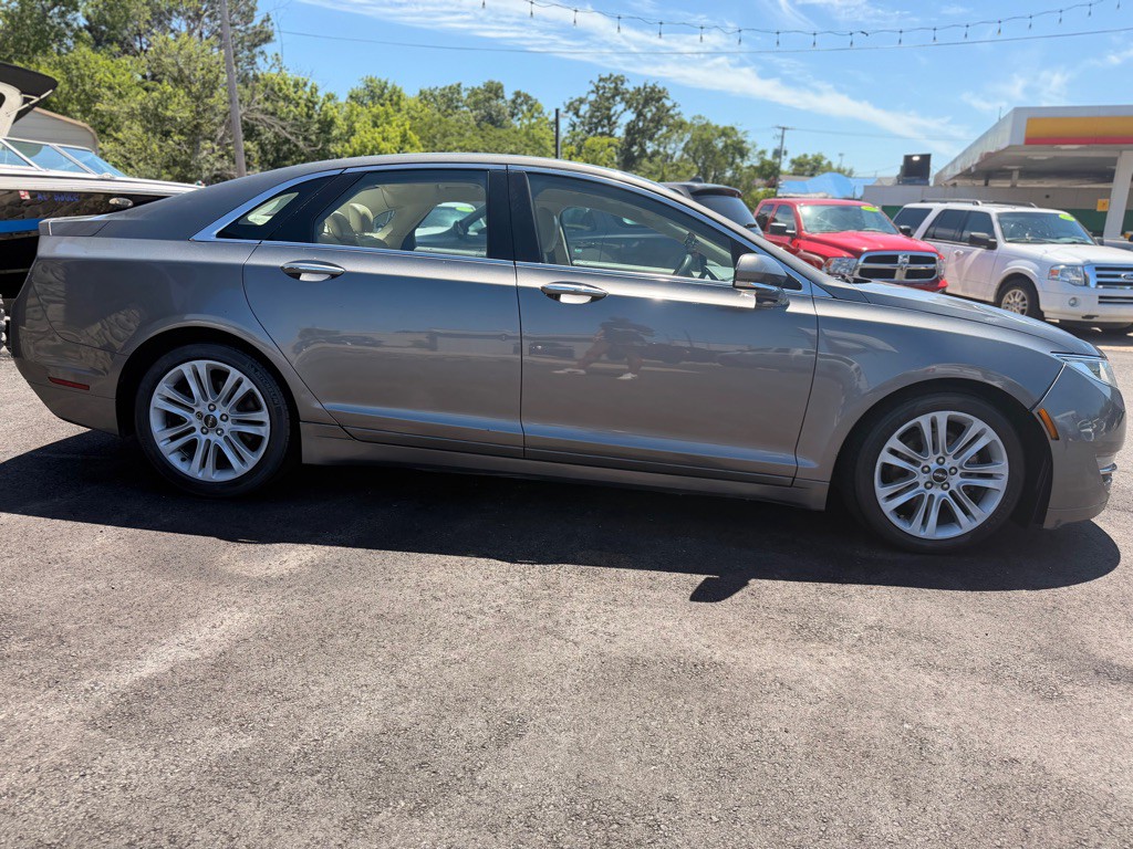 2014 Lincoln MKZ Image 4