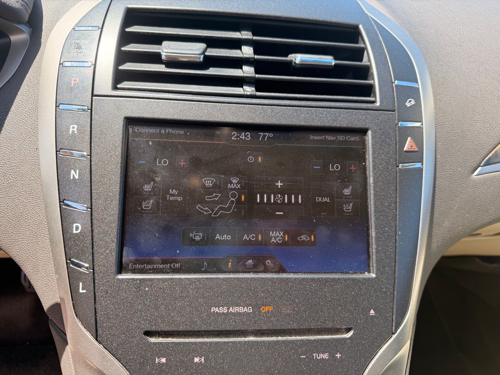 2014 Lincoln MKZ Image 15