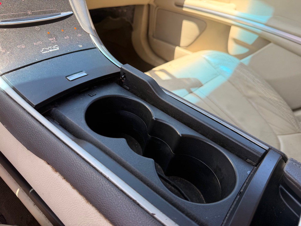 2014 Lincoln MKZ Image 19