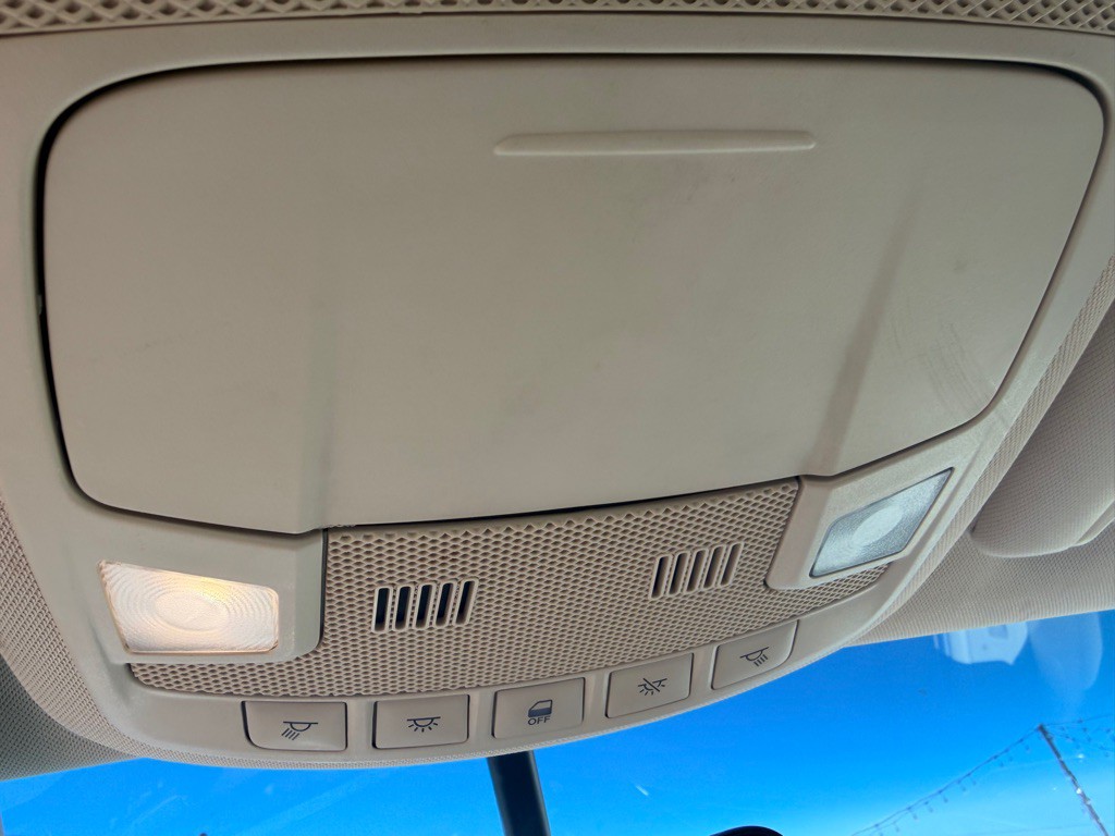 2014 Lincoln MKZ Image 21