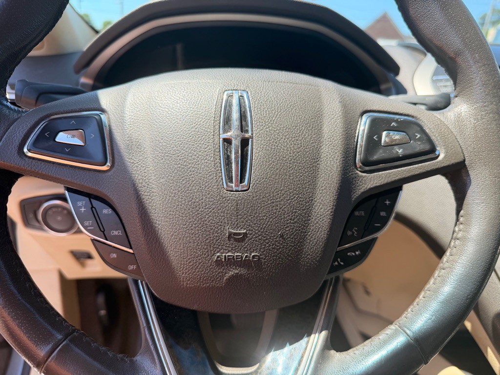 2014 Lincoln MKZ Image 22